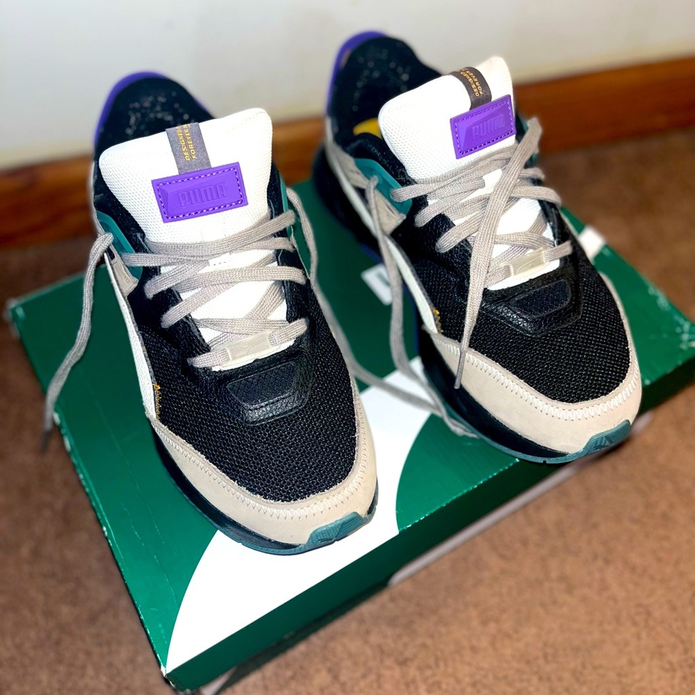 Puma Sneakers